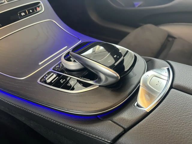 Mercedes-Benz E 200 AMG Line Cabriolet