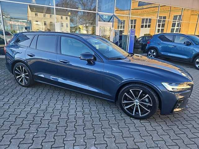 Volvo V60 AWD Dark Plus T6