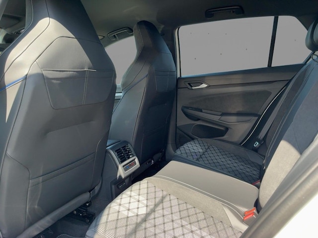 Volkswagen Golf 1.5 TSI R-Line