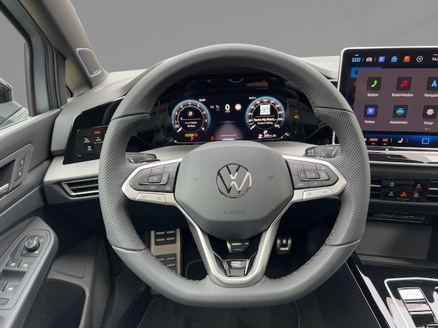 Volkswagen Golf DSG IQ.Drive R-Line