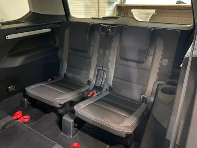 Volkswagen Touran 1.5 TSI DSG