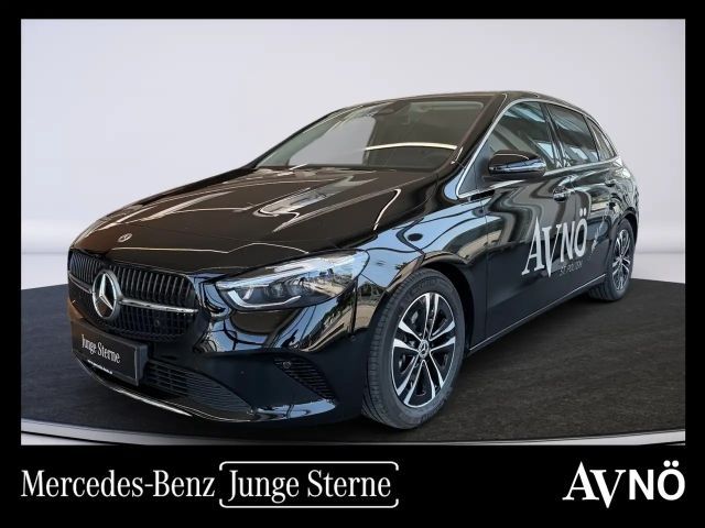 Mercedes-Benz B 180 Sedan