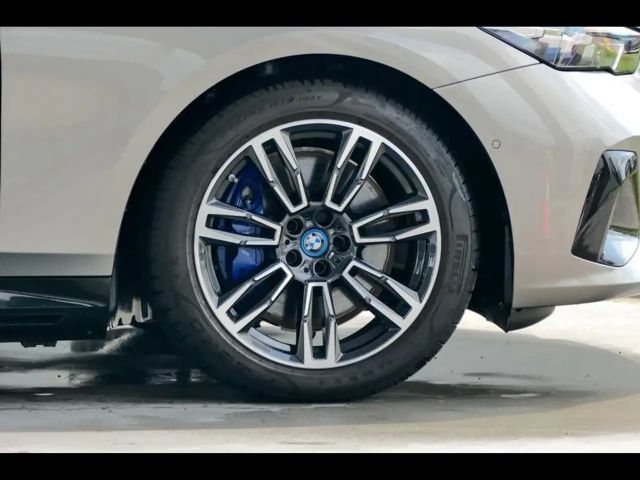 BMW i5 M60 Sedan xDrive