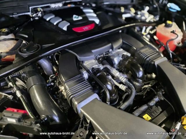 Alfa Romeo Stelvio Q4 Quadrifoglio