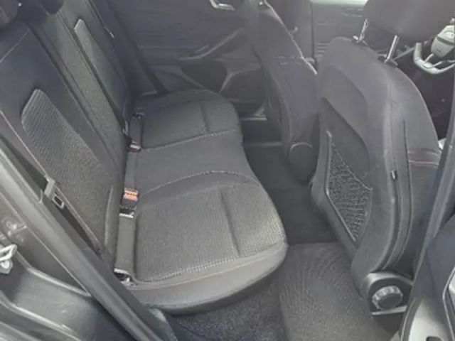 Ford Focus ST Line Wagon