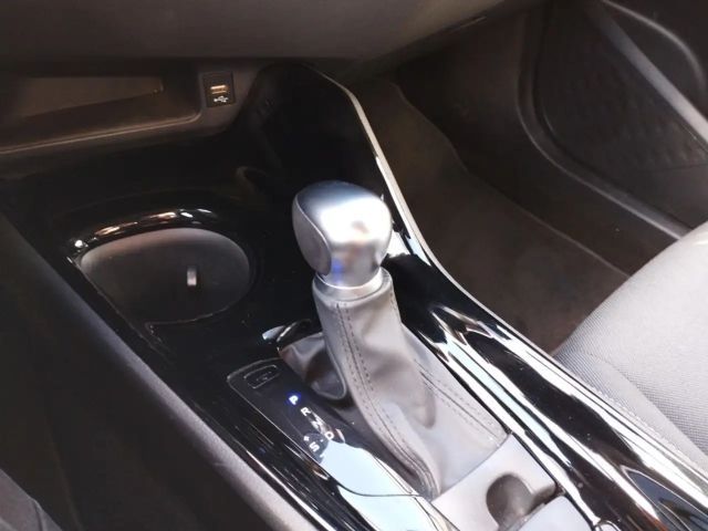 Toyota C-HR Hybride Team D