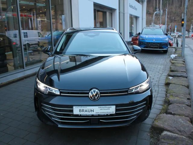 Volkswagen Passat 1.5 eTSI Business Variant