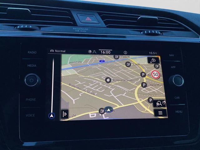 Volkswagen Touran 1.5 TSI DSG R-Line