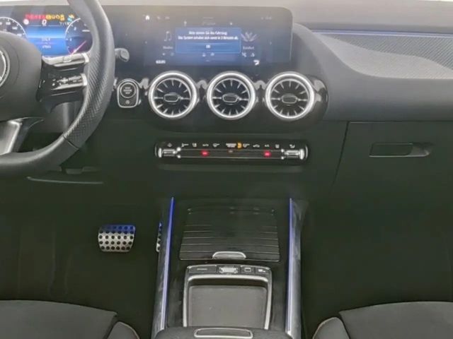 Mercedes-Benz GLA 220 4MATIC AMG Line GLA 220 d