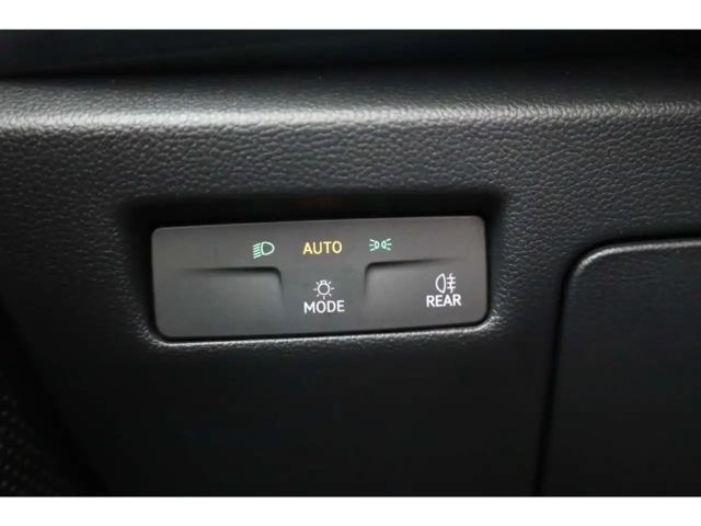 Skoda Superb 2.0 TDI Combi Selection