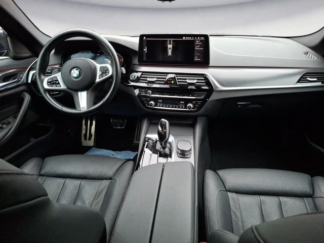 BMW 540 540d M-Sport Touring xDrive