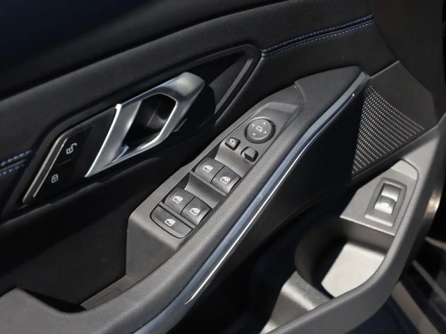 BMW 320 320d M-Sport Sedan xDrive