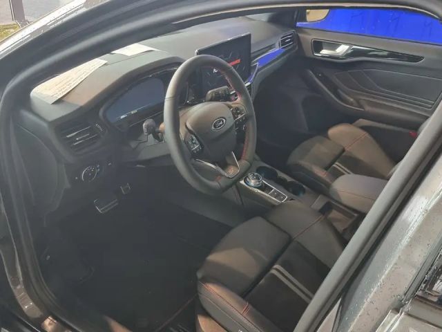 Ford Focus EcoBoost ST Line