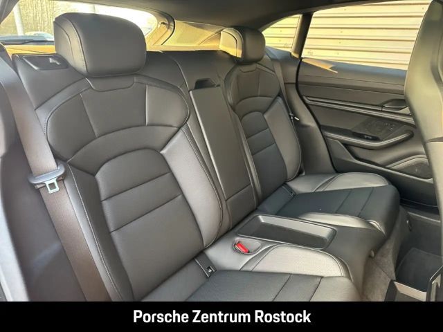 Porsche Taycan 4 Cross Turismo