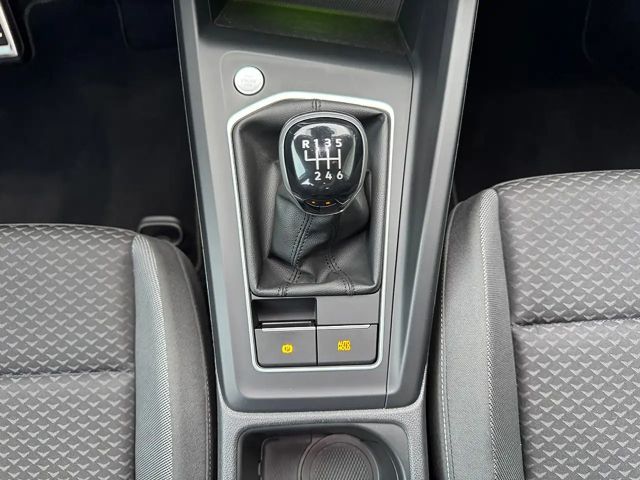 Volkswagen Golf 1.5 TSI Golf VIII IQ.Drive