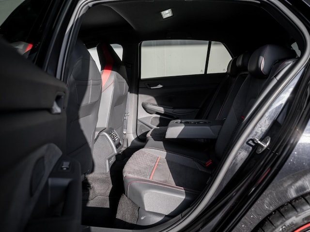 Volkswagen Golf 2.0 TSI Golf VIII