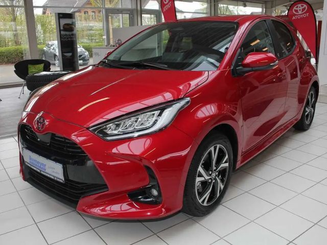 Toyota Yaris Hatchback Hybride Team D
