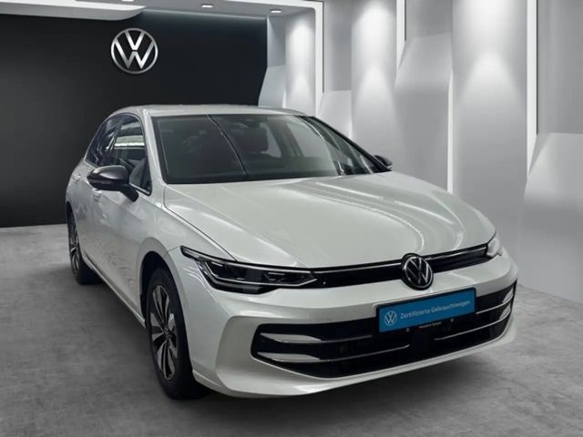 Volkswagen Golf 1.5 eTSI Golf VIII