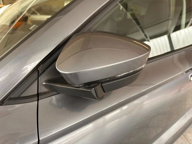 Skoda Karoq Edition 130 DSG*AHK*Rückfahrk*Frontscheibenheiz