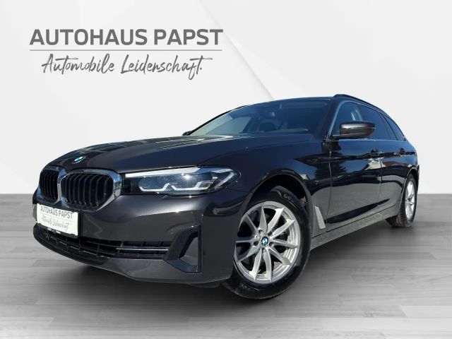 BMW 520 *** ALLRAD *** STANDHEIZUNG *** NP 74.500 *** -49%