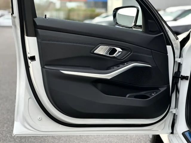 BMW 320 320i M-Sport Touring