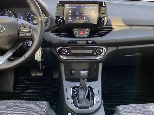 Hyundai i30 Hybrid Select