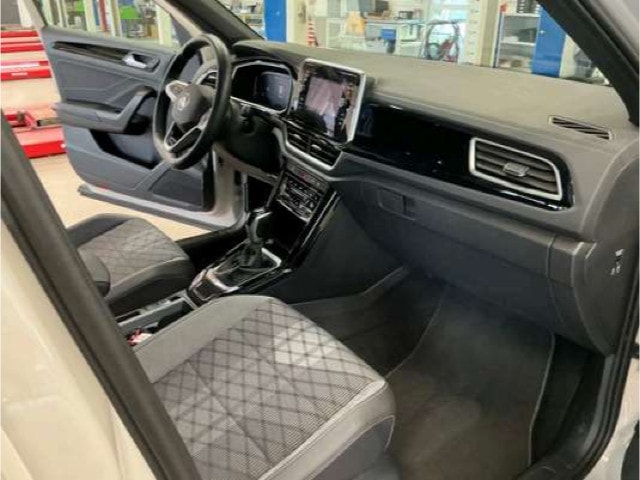 Volkswagen T-Roc 1.5 TSI DSG R-Line
