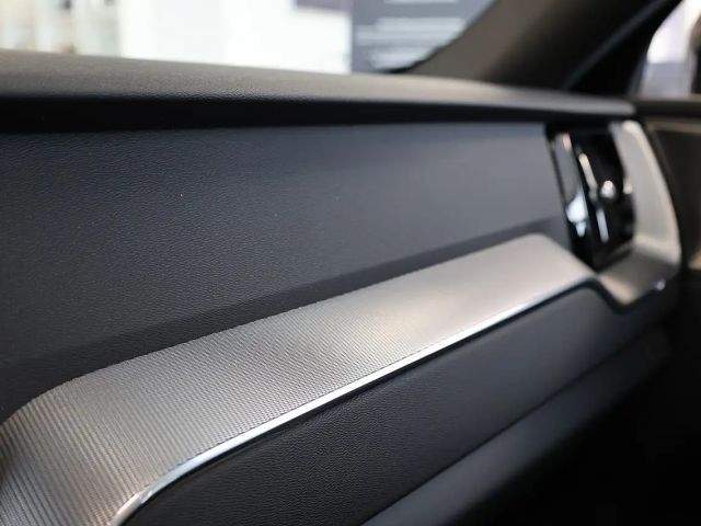 Volvo XC60 AWD Plus T6