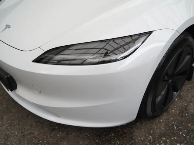 Tesla Model 3 Standard Range
