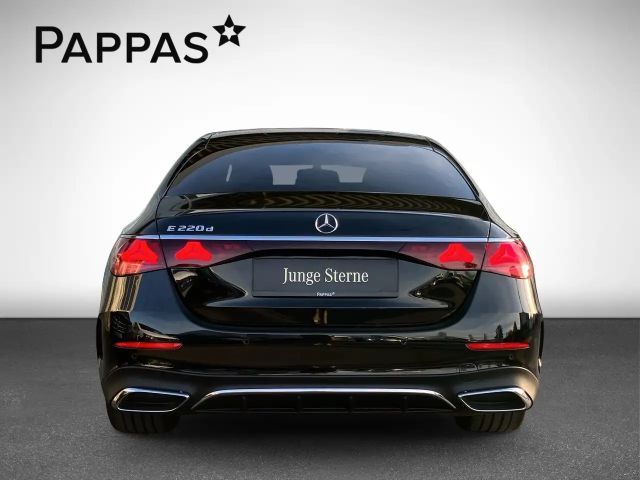 Mercedes-Benz E 220 AMG Line E 220 d Sedan