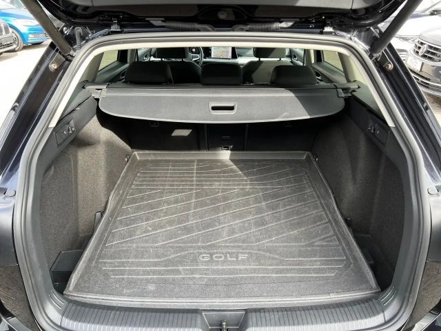 Volkswagen Golf DSG Life Variant