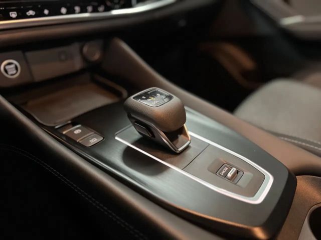 Nissan Qashqai 1.3 Connecta LED+KEYLESS+360°+ACC+VC.