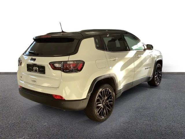 Jeep Compass Upland MHEV Panorama/LED/NAVI/GJR/Kamera