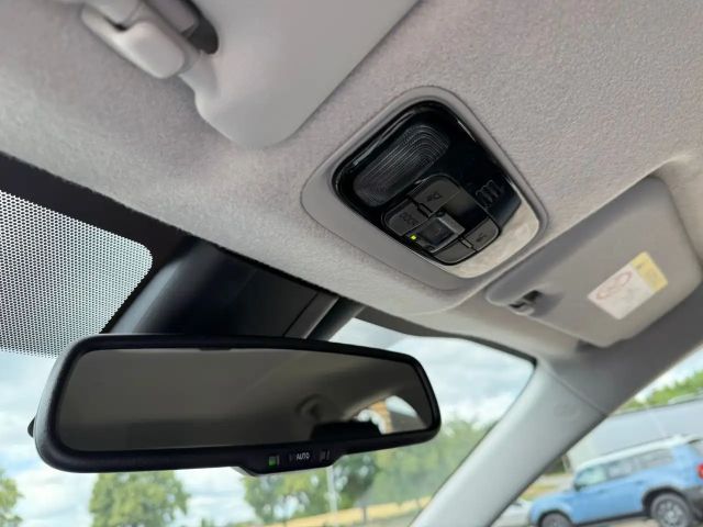 Toyota Yaris Hatchback Hybride Team D