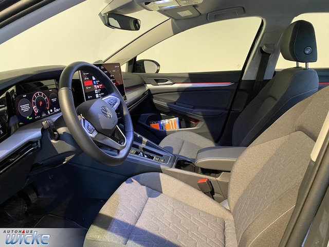 Volkswagen Golf 1.5 eTSI DSG