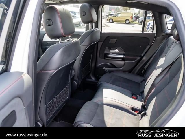 Mercedes-Benz GLA 200 4MATIC AMG Line