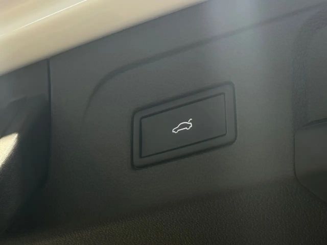 Volkswagen Touran 2.0 TDI DSG R-Line Style