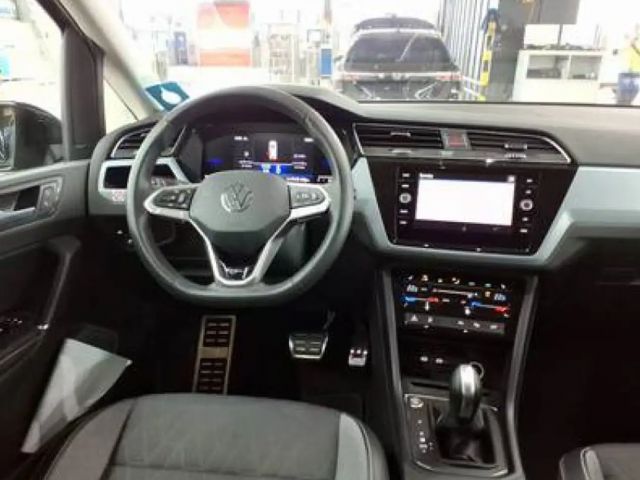 Volkswagen Touran 1.5 TSI DSG