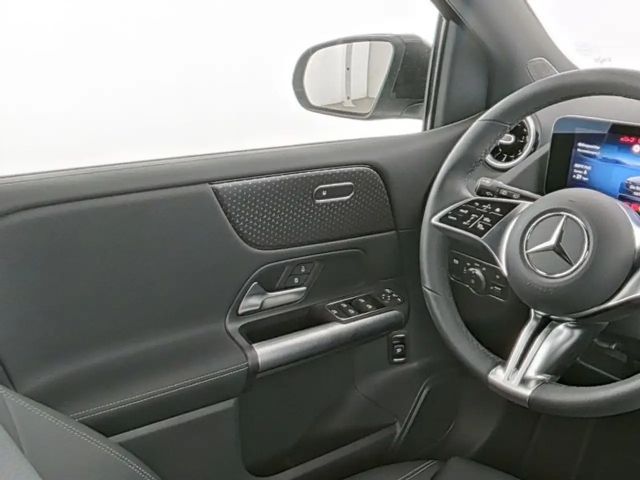 Mercedes-Benz B 180 AHK+Kamera+Lenkradhzg+Elektr.Heckklappe