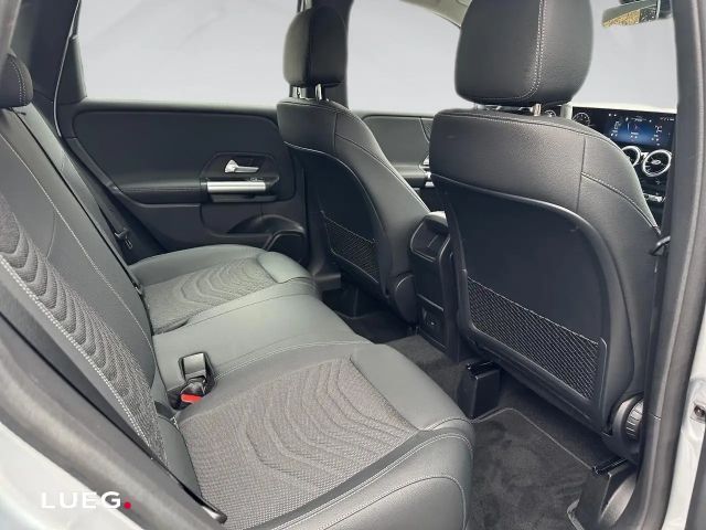 Mercedes-Benz B 200 Progressive Sedan