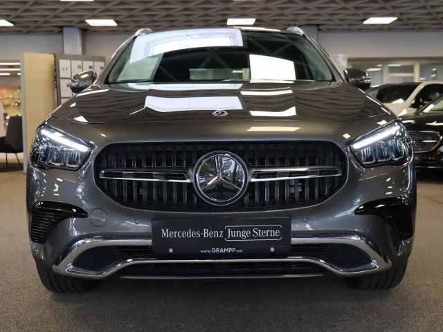 Mercedes-Benz GLA 180 Progressive