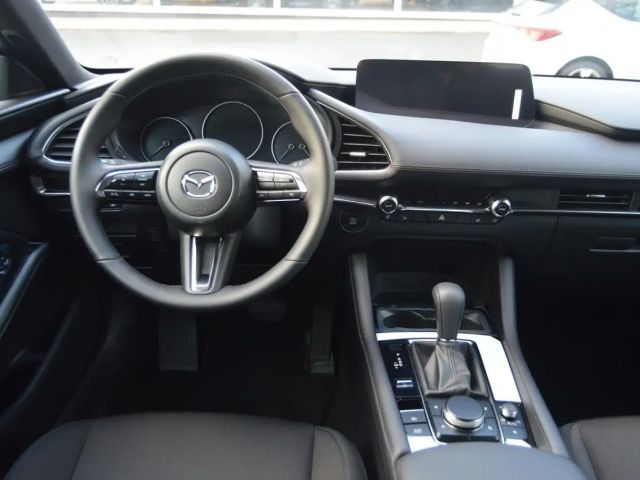 Mazda 3 Benzin 140PS 6AG Centre-Line Navi PDC SHZ