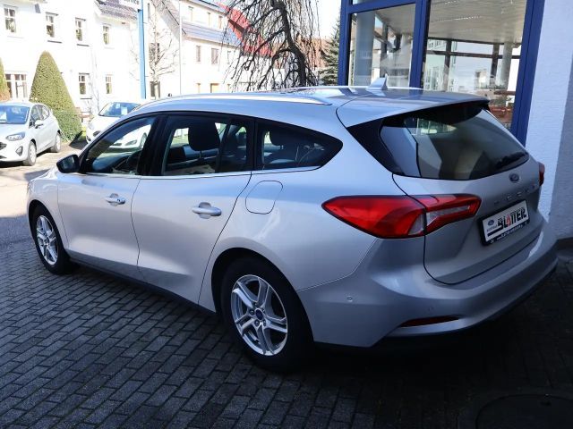 Ford Focus Cool & Connect Wagon