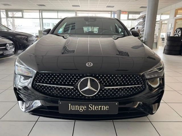 Mercedes-Benz CLA 200 AMG Line Premium