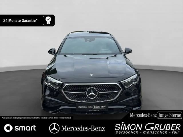 Mercedes-Benz E 220 AMG Line E 220 d Sedan