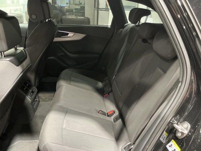 Audi A4 40 TFSI Avant S-Line S-Tronic