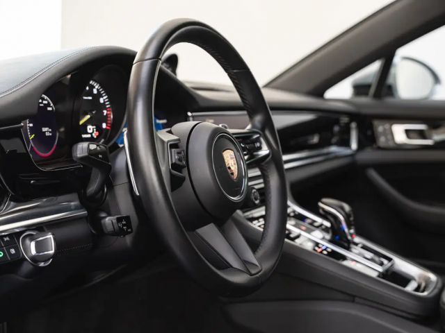 Porsche Panamera 4 E-Hybrid