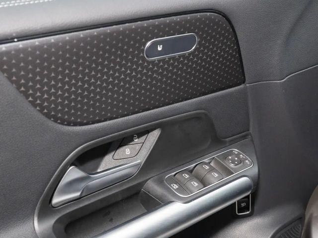 Mercedes-Benz B 180 W-Paket ParkAss. LED SpurH el.Heck LM KAM