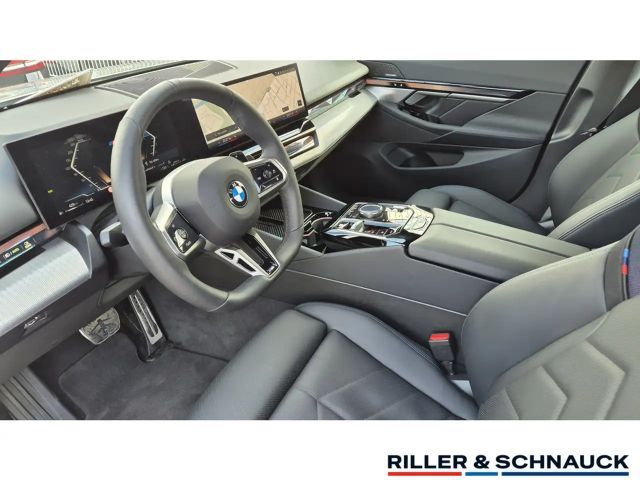 BMW 520 520i M-Sport Sedan