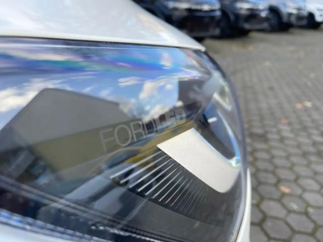 Ford Focus Cool & Connect